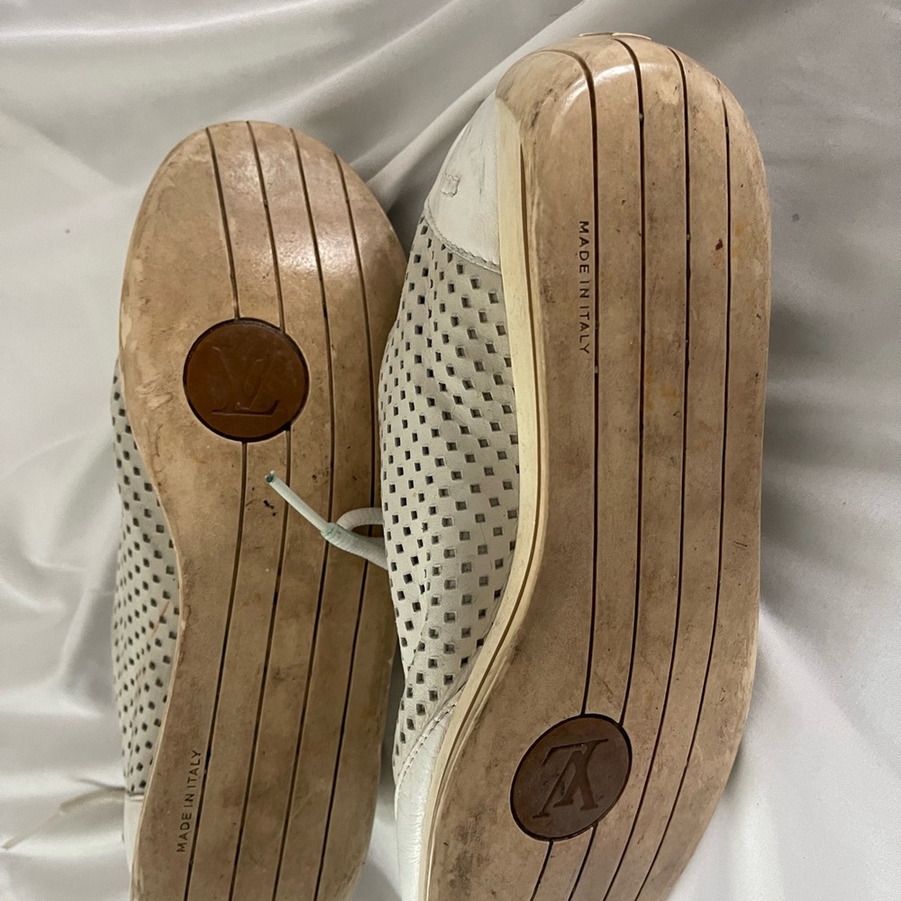 Louis Vuitton sneakers - Picture 8 of 11